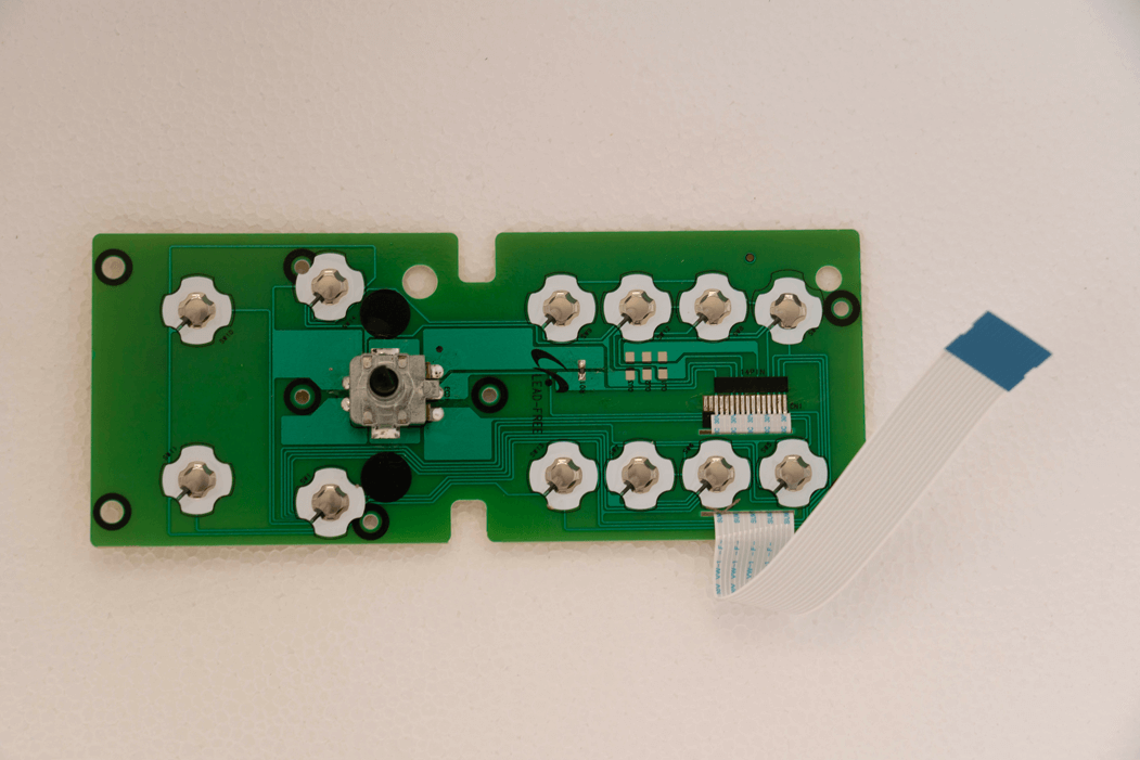 Module de déverrouillage du réservoir de moteur de commande de la